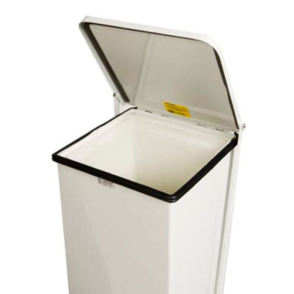 Detailansicht: geöffneter Deckel des Abfallcontainers -Defender- Rubbermaid(Art. 12106-01)